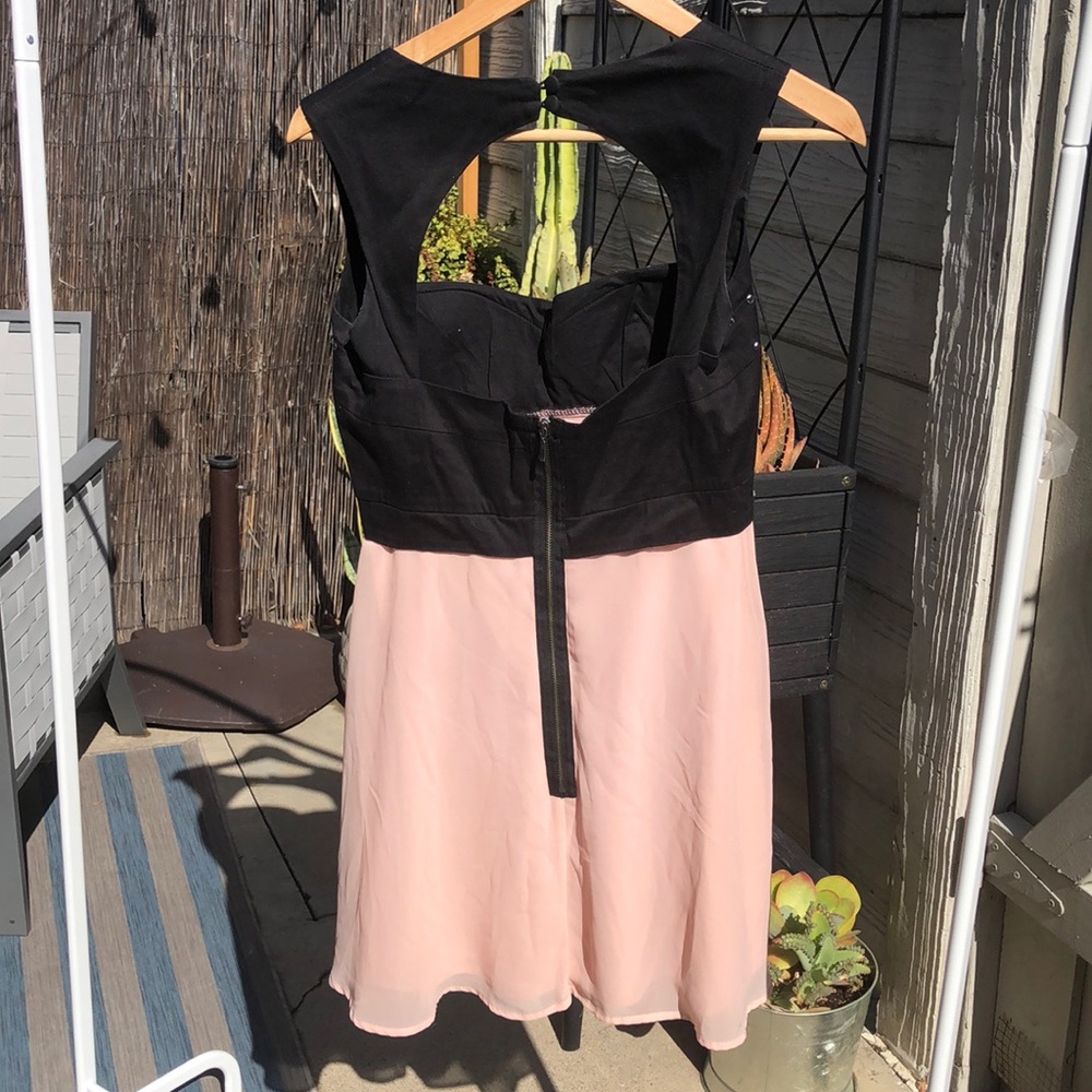Dress - Picture 3 of 3